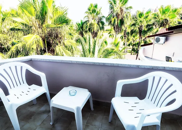 Hotel Nergos Garden Side