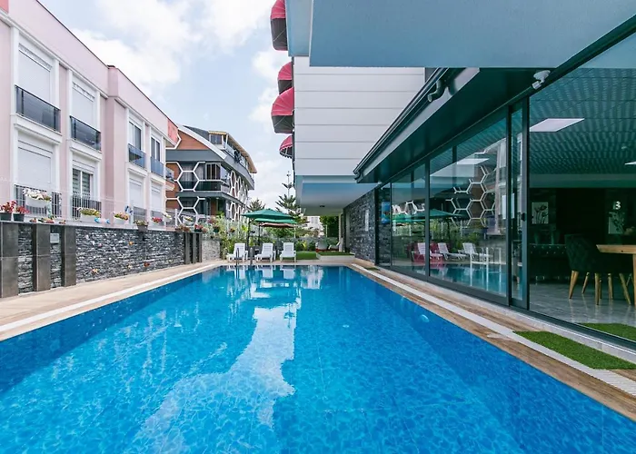 Pet friendly Oniks Comfort Suites Antalya