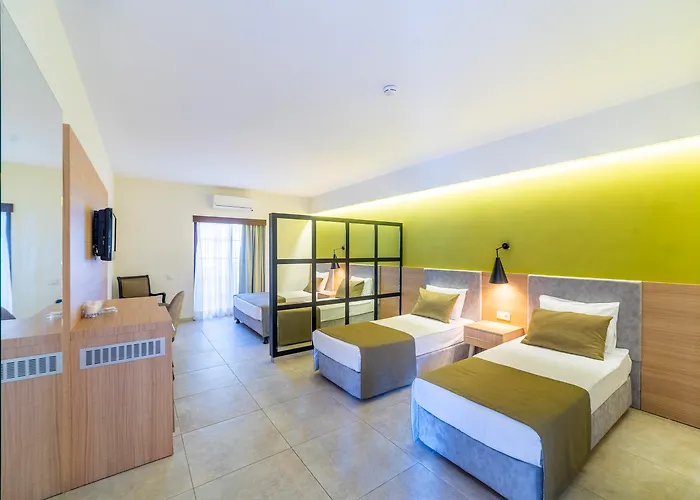 Boutique Queen'S Park Resort Goeynuek Kemer
