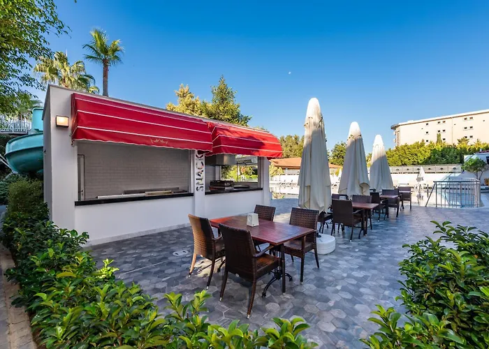 White City Beach Adult Only Konaklı