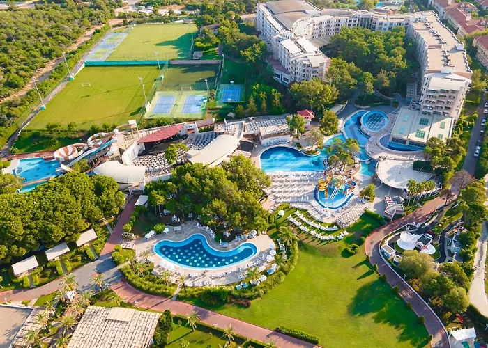 Side hotels near Apollo's Temple