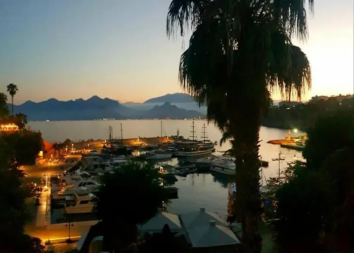 Vibrant Hotel Suite Located In Historical Area Surrounded By Nature Antalya