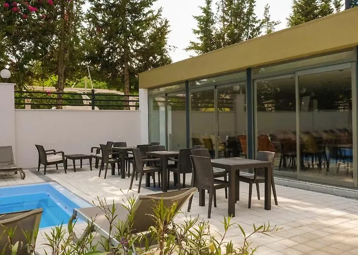 Altinkum (Antalya) Hotels
