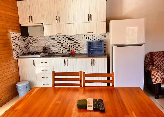 Adrasan Parlak Evleri Aparthotel