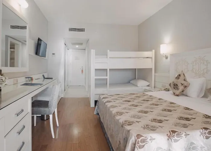 Amelia Beach Resort Hotel Kızılot