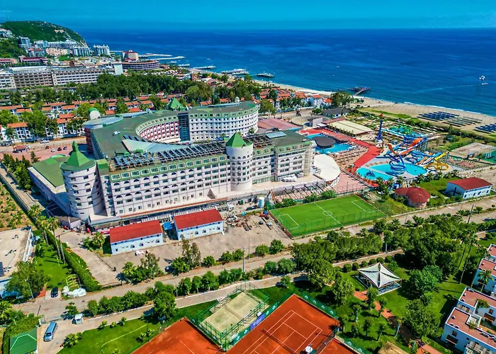 Grand Cortez Halal Family Hotel Konaklı