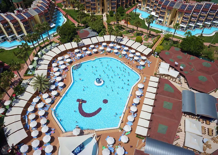 Tui Blue Pascha Bay Otel Elikesik