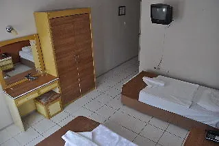 Mavi Cennet Otel Okurcalar